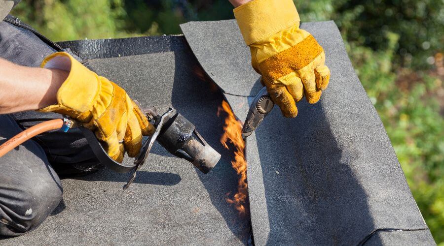 Expert new roof installation services in Oquawka, IL